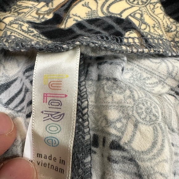 LulaRoe Leggings Cowboy Boot Print One Size - Picture 3 of 8